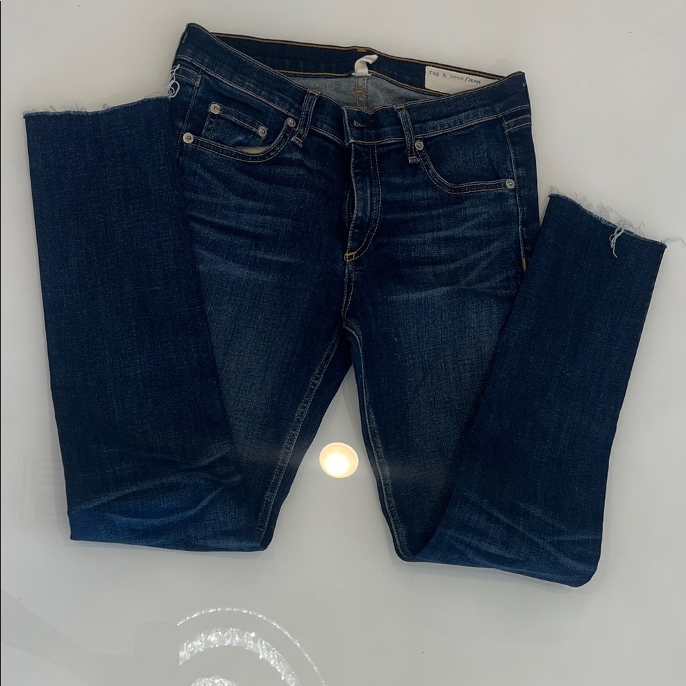 Rag & Bone Dark Indigo Skinny Jeans. Size 28. Excellent condition!!